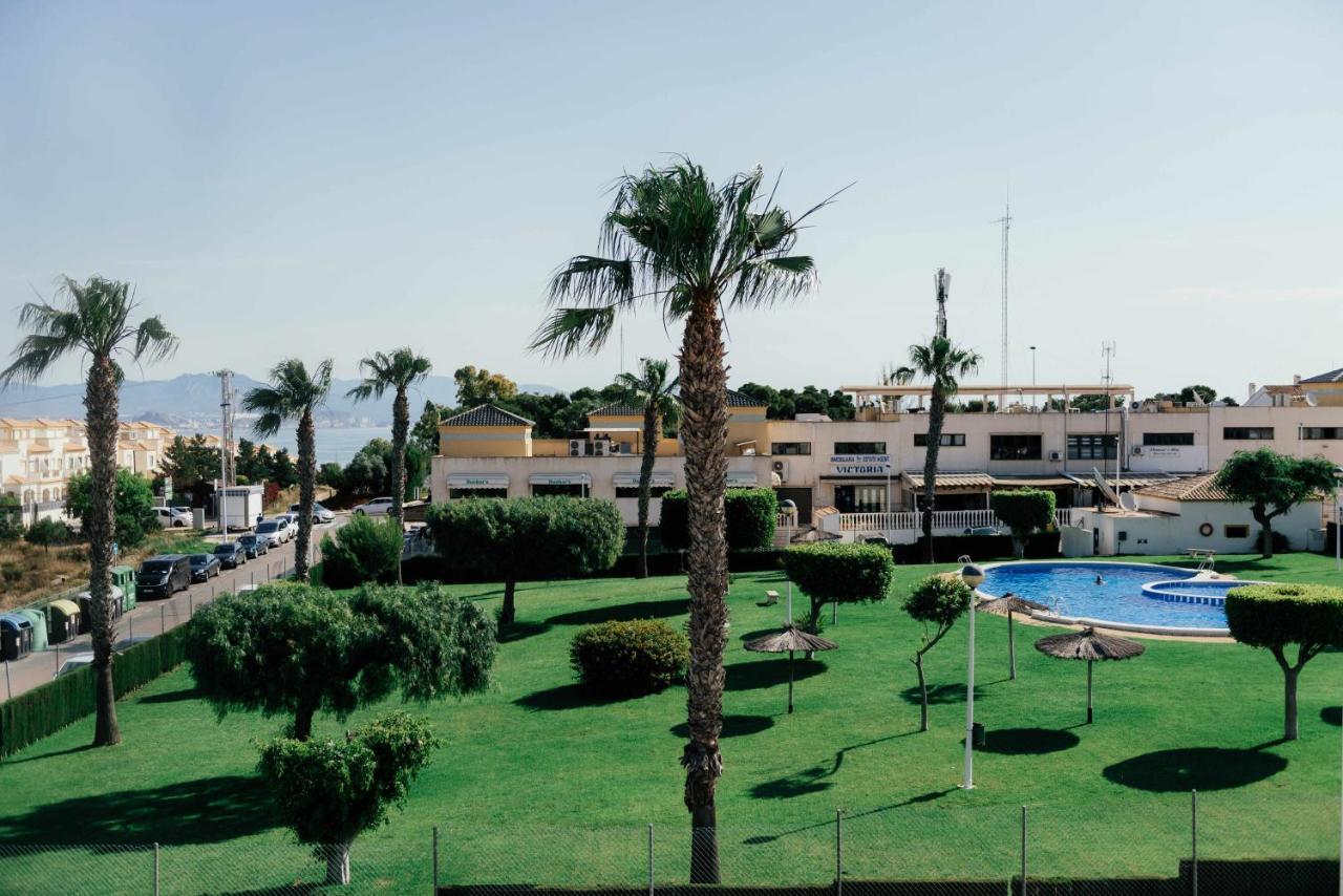 Stunning 2 Bedroom Apartment With Pool View Alicante Extérieur photo